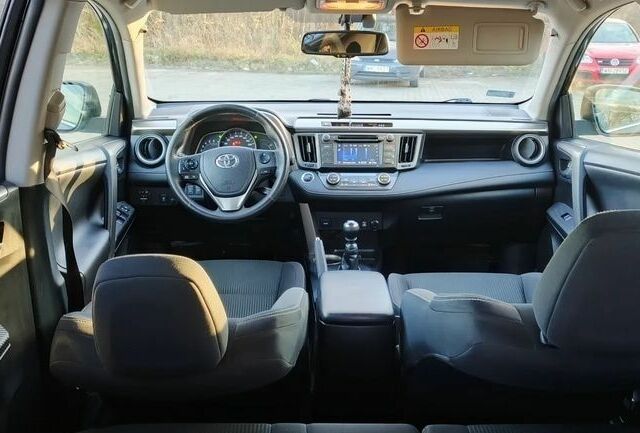 Черный Тойота РАВ 4, объемом двигателя 2 л и пробегом 218 тыс. км за 8400 $, фото 12 на Automoto.ua