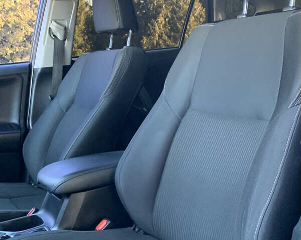 Чорний Тойота РАВ 4, об'ємом двигуна 2.23 л та пробігом 188 тис. км за 16400 $, фото 27 на Automoto.ua