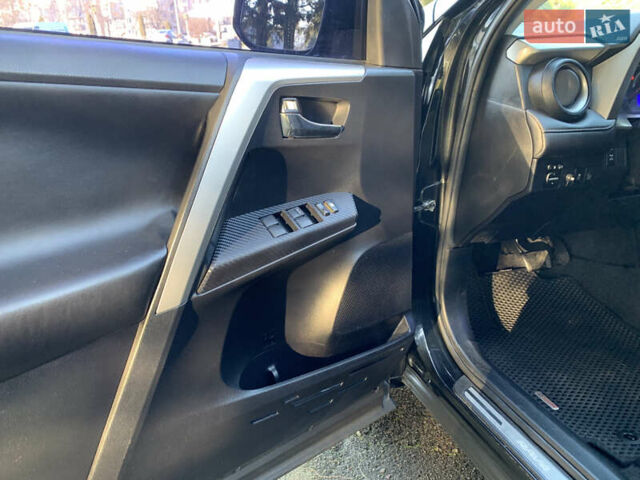 Чорний Тойота РАВ 4, об'ємом двигуна 2.23 л та пробігом 188 тис. км за 16400 $, фото 24 на Automoto.ua