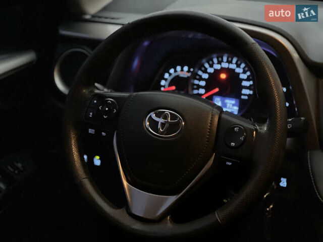 Чорний Тойота РАВ 4, об'ємом двигуна 2.23 л та пробігом 256 тис. км за 15999 $, фото 19 на Automoto.ua