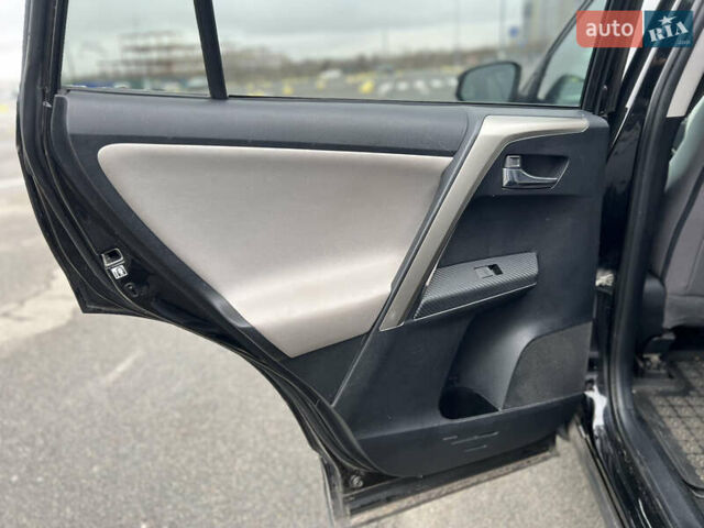 Черный Тойота РАВ 4, объемом двигателя 2.5 л и пробегом 164 тыс. км за 14800 $, фото 19 на Automoto.ua