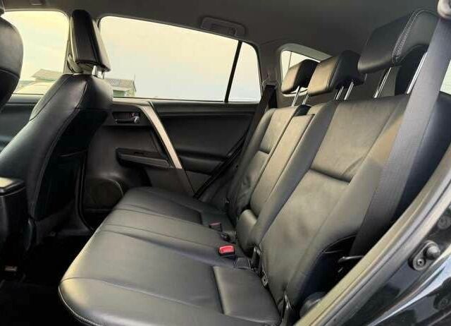 Чорний Тойота РАВ 4, об'ємом двигуна 2 л та пробігом 204 тис. км за 6100 $, фото 11 на Automoto.ua