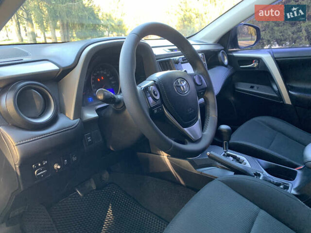 Чорний Тойота РАВ 4, об'ємом двигуна 2.23 л та пробігом 188 тис. км за 16400 $, фото 26 на Automoto.ua