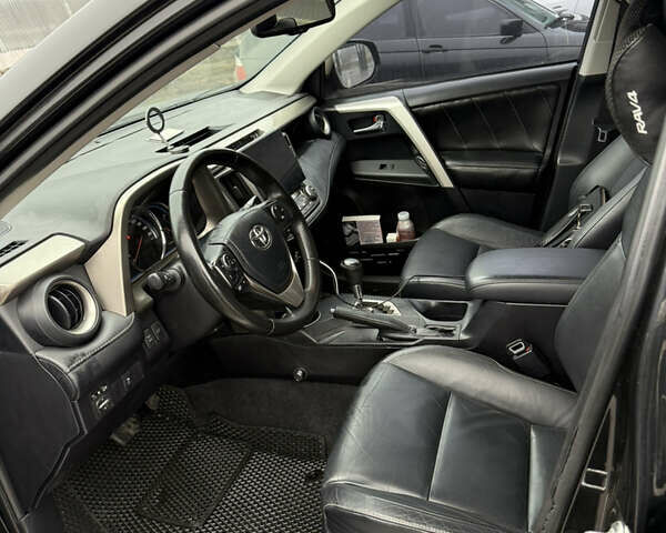 Чорний Тойота РАВ 4, об'ємом двигуна 2.23 л та пробігом 195 тис. км за 17550 $, фото 18 на Automoto.ua