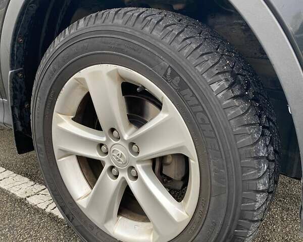 Черный Тойота РАВ 4, объемом двигателя 2.5 л и пробегом 140 тыс. км за 18700 $, фото 3 на Automoto.ua