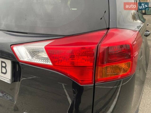 Черный Тойота РАВ 4, объемом двигателя 2.5 л и пробегом 140 тыс. км за 18700 $, фото 34 на Automoto.ua