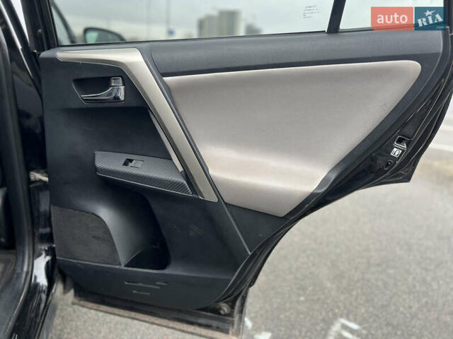 Черный Тойота РАВ 4, объемом двигателя 2.5 л и пробегом 164 тыс. км за 14800 $, фото 24 на Automoto.ua