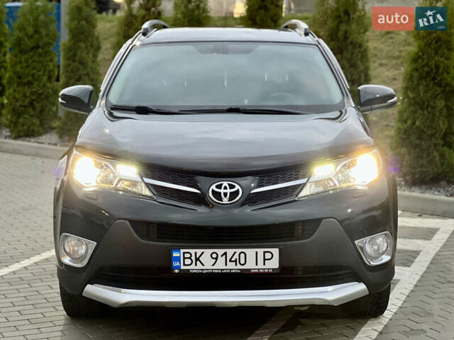 Чорний Тойота РАВ 4, об'ємом двигуна 2.23 л та пробігом 256 тис. км за 15999 $, фото 2 на Automoto.ua