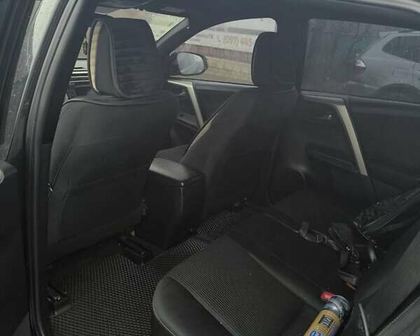 Черный Тойота РАВ 4, объемом двигателя 2 л и пробегом 201 тыс. км за 14800 $, фото 3 на Automoto.ua