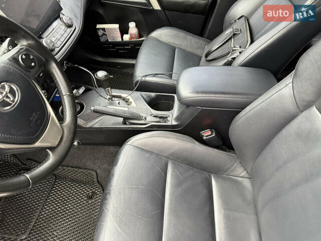 Чорний Тойота РАВ 4, об'ємом двигуна 2.23 л та пробігом 195 тис. км за 17550 $, фото 17 на Automoto.ua