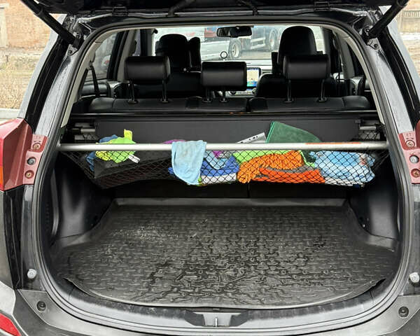 Чорний Тойота РАВ 4, об'ємом двигуна 2.23 л та пробігом 195 тис. км за 17550 $, фото 6 на Automoto.ua