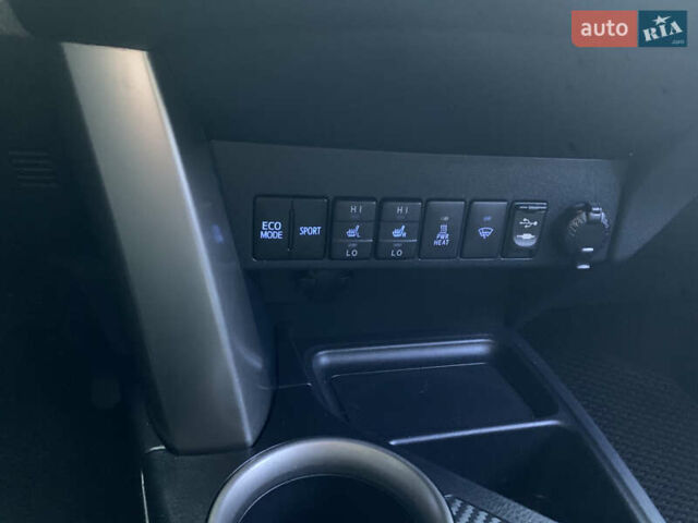 Чорний Тойота РАВ 4, об'ємом двигуна 2.23 л та пробігом 188 тис. км за 16400 $, фото 45 на Automoto.ua