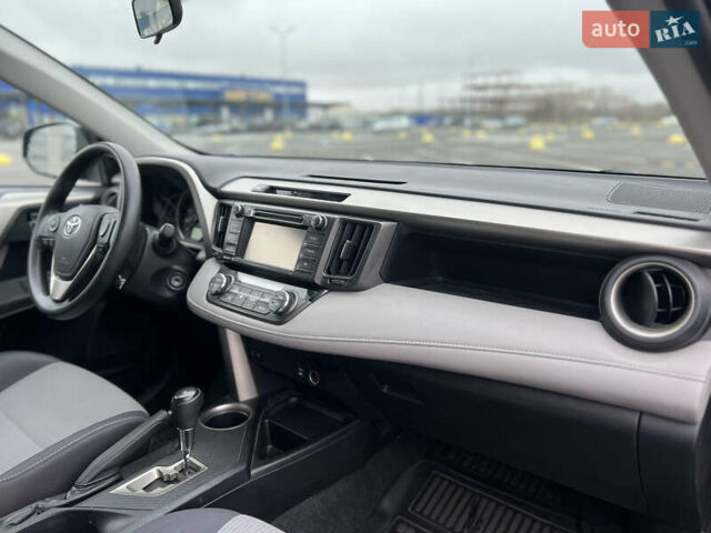 Черный Тойота РАВ 4, объемом двигателя 2.5 л и пробегом 164 тыс. км за 14800 $, фото 27 на Automoto.ua