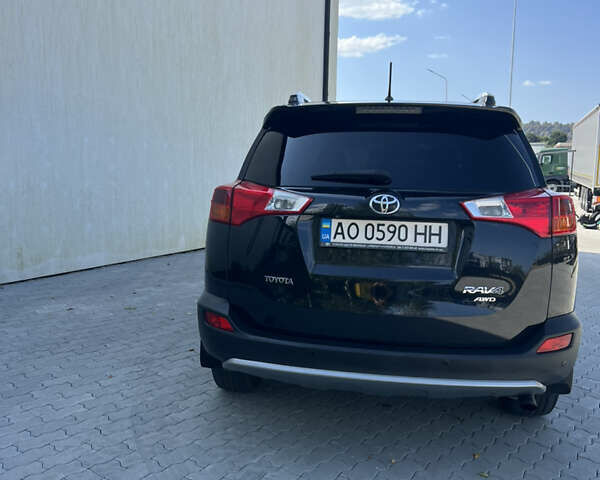 Тойота РАВ 4 2015 у Хусте на Automoto.ua Чорний Тойота РАВ 4, об'ємом двигуна 2.2 л та пробігом 208 тис. км за 22500 $, фото 2 на Automoto.ua
