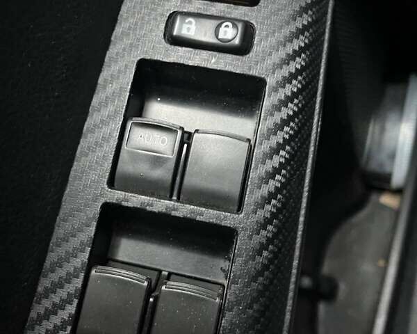 Черный Тойота РАВ 4, объемом двигателя 2.49 л и пробегом 196 тыс. км за 18000 $, фото 12 на Automoto.ua