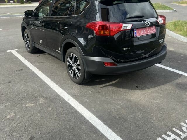 Тойота РАВ 4 2015 у Чернігові на Automoto.ua Чорний Тойота РАВ 4, об'ємом двигуна 2 л та пробігом 130 тис. км за 15400 $, фото 5 на Automoto.ua