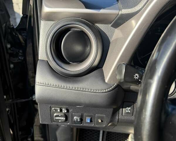 Черный Тойота РАВ 4, объемом двигателя 1.99 л и пробегом 196 тыс. км за 16800 $, фото 5 на Automoto.ua