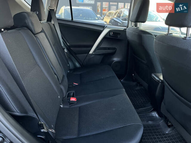 Черный Тойота РАВ 4, объемом двигателя 2.5 л и пробегом 64 тыс. км за 16650 $, фото 17 на Automoto.ua