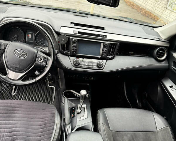 Чорний Тойота РАВ 4, об'ємом двигуна 1.99 л та пробігом 212 тис. км за 16200 $, фото 20 на Automoto.ua