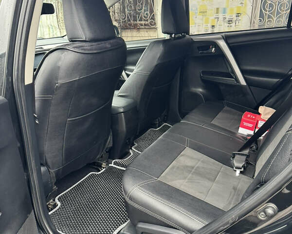 Чорний Тойота РАВ 4, об'ємом двигуна 1.99 л та пробігом 212 тис. км за 16200 $, фото 19 на Automoto.ua