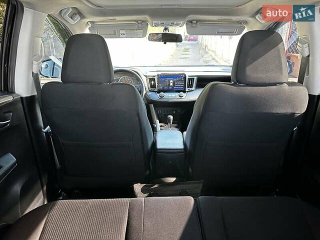 Тойота РАВ 4 2015 у Одесі на Automoto.ua Чорний Тойота РАВ 4, об'ємом двигуна 2.49 л та пробігом 212 тис. км за 17300 $, фото 6 на Automoto.ua