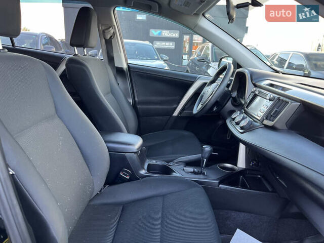 Черный Тойота РАВ 4, объемом двигателя 2.5 л и пробегом 64 тыс. км за 16650 $, фото 19 на Automoto.ua