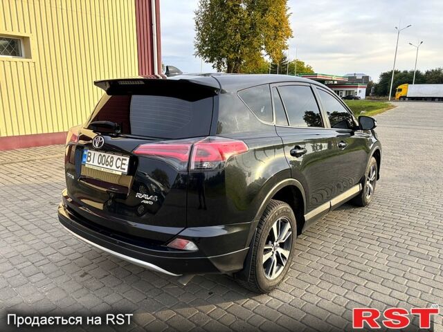 Тойота РАВ 4 2015 у Гадяче на Automoto.ua Чорний Тойота РАВ 4, об'ємом двигуна 2 л та пробігом 210 тис. км за 14300 $, фото 2 на Automoto.ua