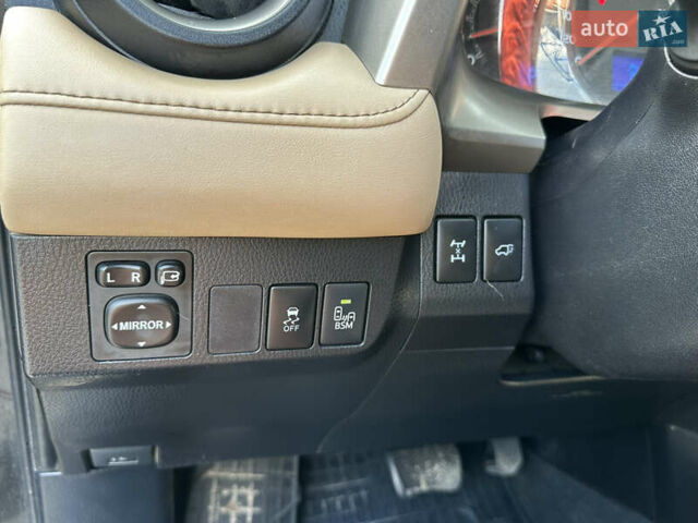 Черный Тойота РАВ 4, объемом двигателя 2.2 л и пробегом 157 тыс. км за 19500 $, фото 11 на Automoto.ua