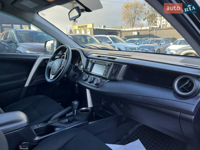 Черный Тойота РАВ 4, объемом двигателя 2.5 л и пробегом 64 тыс. км за 16650 $, фото 18 на Automoto.ua