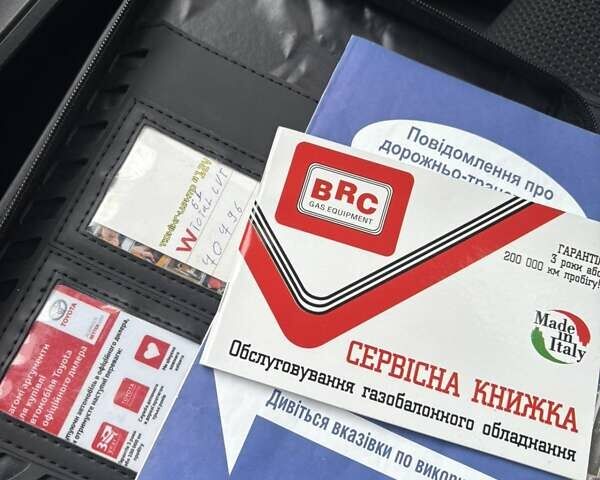 Черный Тойота РАВ 4, объемом двигателя 1.99 л и пробегом 98 тыс. км за 18900 $, фото 12 на Automoto.ua