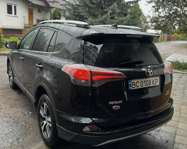 Тойота РАВ 4 2016 в Львове на Automoto.ua Черный Тойота РАВ 4, объемом двигателя 2.49 л и пробегом 120 тыс. км за 16999 $, фото 7 на Automoto.ua