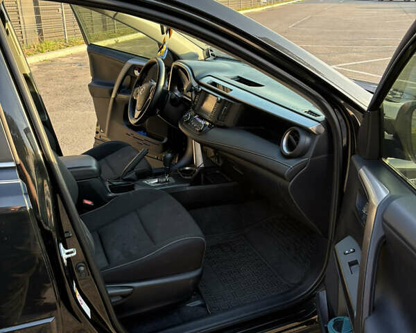 Черный Тойота РАВ 4, объемом двигателя 2.49 л и пробегом 99 тыс. км за 23000 $, фото 23 на Automoto.ua