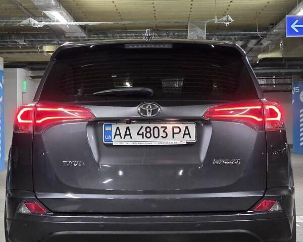 Черный Тойота РАВ 4, объемом двигателя 1.99 л и пробегом 129 тыс. км за 19600 $, фото 4 на Automoto.ua
