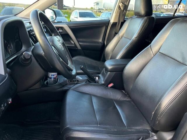 Тойота РАВ 4 2016 в Львове на Automoto.ua Черный Тойота РАВ 4, объемом двигателя 2.5 л и пробегом 117 тыс. км за 18990 $, фото 14 на Automoto.ua