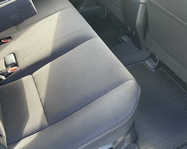 Черный Тойота РАВ 4, объемом двигателя 2.5 л и пробегом 122 тыс. км за 26000 $, фото 10 на Automoto.ua