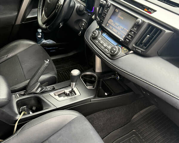 Черный Тойота РАВ 4, объемом двигателя 2.23 л и пробегом 198 тыс. км за 19600 $, фото 29 на Automoto.ua