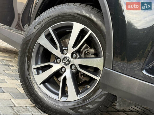 Черный Тойота РАВ 4, объемом двигателя 1.99 л и пробегом 96 тыс. км за 19700 $, фото 4 на Automoto.ua