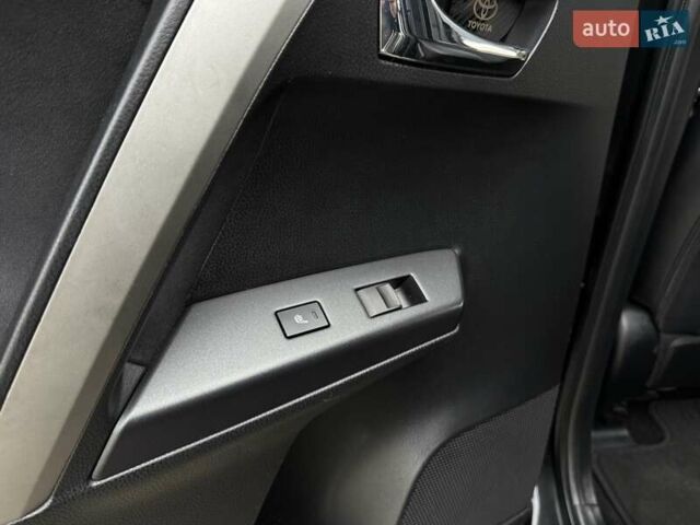 Черный Тойота РАВ 4, объемом двигателя 2.23 л и пробегом 150 тыс. км за 20900 $, фото 60 на Automoto.ua