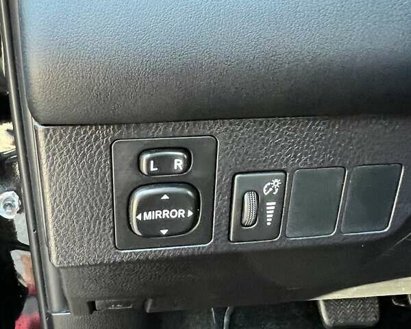 Черный Тойота РАВ 4, объемом двигателя 2.49 л и пробегом 172 тыс. км за 16750 $, фото 7 на Automoto.ua