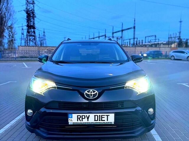 Черный Тойота РАВ 4, объемом двигателя 2 л и пробегом 95 тыс. км за 19000 $, фото 4 на Automoto.ua