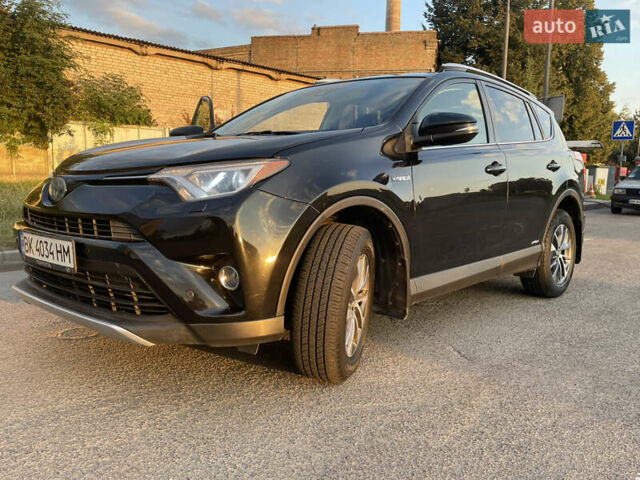 Тойота РАВ 4 2016 в Здолбунове на Automoto.ua Черный Тойота РАВ 4, объемом двигателя 2.49 л и пробегом 120 тыс. км за 22300 $, фото 2 на Automoto.ua