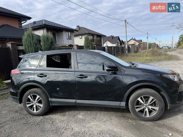 Тойота РАВ 4 2016 в Киеве на Automoto.ua Черный Тойота РАВ 4, объемом двигателя 2.2 л и пробегом 165 тыс. км за 12500 $, фото 2 на Automoto.ua