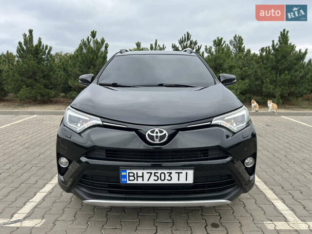 Черный Тойота РАВ 4, объемом двигателя 2.2 л и пробегом 150 тыс. км за 20500 $, фото 1 на Automoto.ua