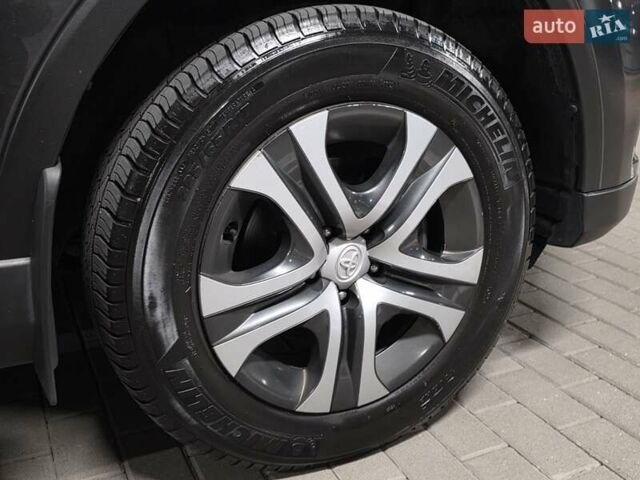 Черный Тойота РАВ 4, объемом двигателя 1.99 л и пробегом 129 тыс. км за 19600 $, фото 10 на Automoto.ua