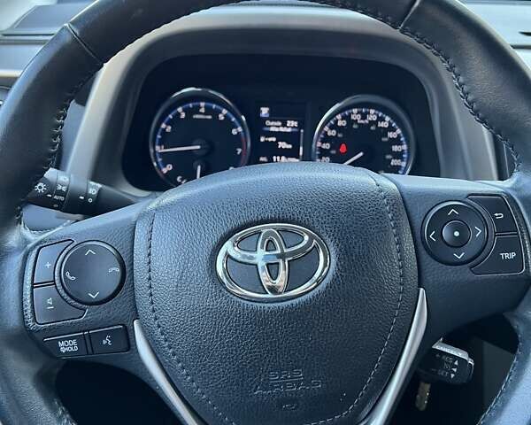 Черный Тойота РАВ 4, объемом двигателя 2.49 л и пробегом 172 тыс. км за 16750 $, фото 4 на Automoto.ua