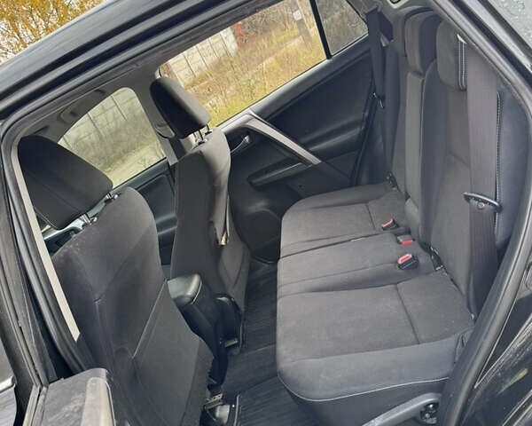 Тойота РАВ 4 2016 в Киеве на Automoto.ua Черный Тойота РАВ 4, объемом двигателя 2.2 л и пробегом 165 тыс. км за 12500 $, фото 8 на Automoto.ua