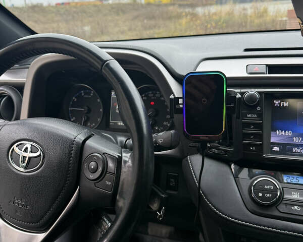 Черный Тойота РАВ 4, объемом двигателя 2.23 л и пробегом 198 тыс. км за 19600 $, фото 23 на Automoto.ua