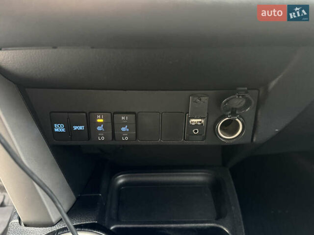 Черный Тойота РАВ 4, объемом двигателя 2.49 л и пробегом 118 тыс. км за 21999 $, фото 21 на Automoto.ua