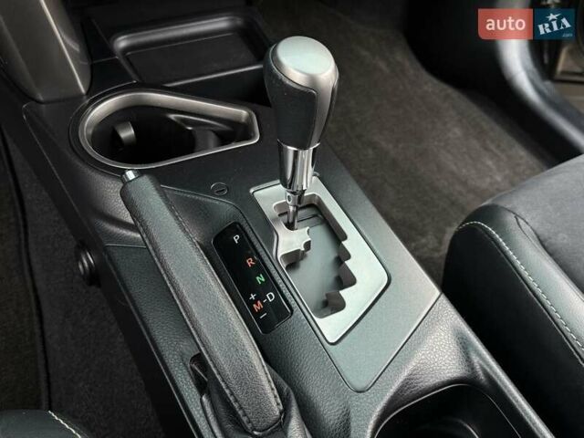 Черный Тойота РАВ 4, объемом двигателя 2.23 л и пробегом 150 тыс. км за 20900 $, фото 66 на Automoto.ua