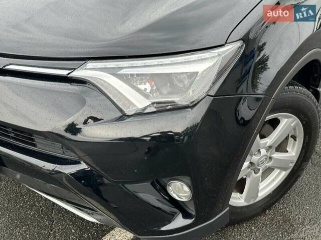 Чорний Тойота РАВ 4, об'ємом двигуна 2.49 л та пробігом 108 тис. км за 17990 $, фото 11 на Automoto.ua